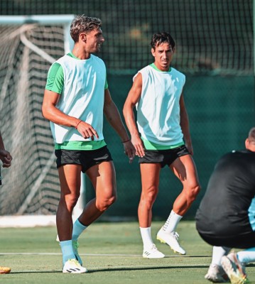 El Elche vende en agosto a tres de los cuatro delanteros de su plantilla
