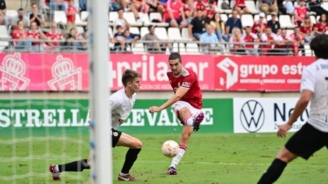 El defensa central Iván Casado llega a La Unión tras salir del Real Murcia 
