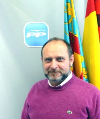 El veterano Paco Saval, del PP de Benidorm, vuelve a la Diputación como asesor