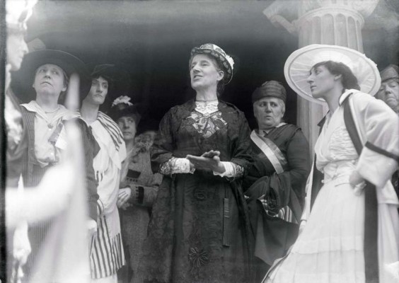 Charlotte Perkins Gilman y la opresión médica contra las mujeres en un asqueroso papel amarillo
