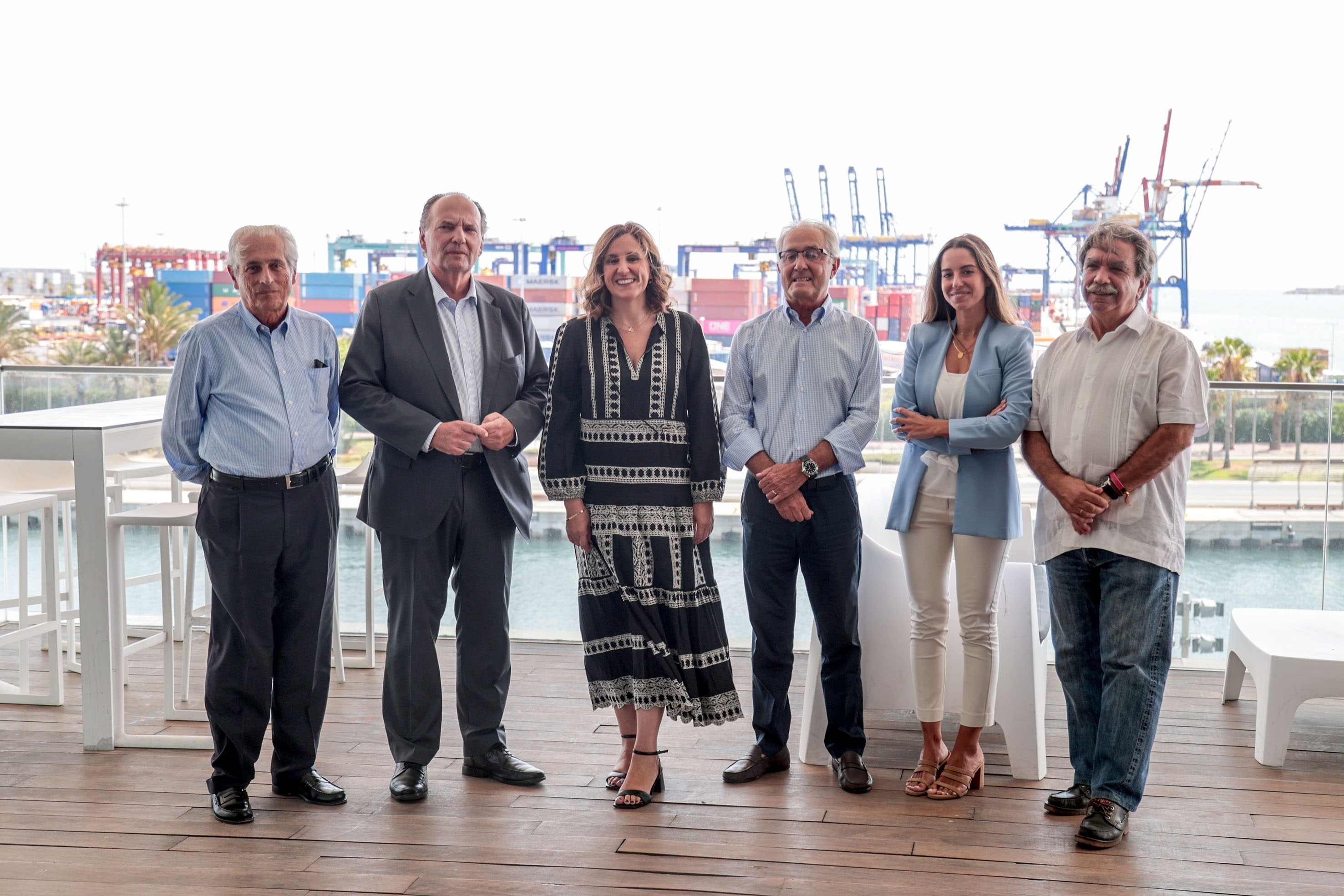 Catalá reafirma ante la Cámara de Comercio su compromiso con la ampliación del puerto
