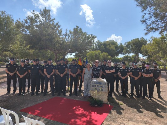 El Ayuntamiento dedica una plaza en Orihuela Costa al policía local Luis Pomares Espadiña