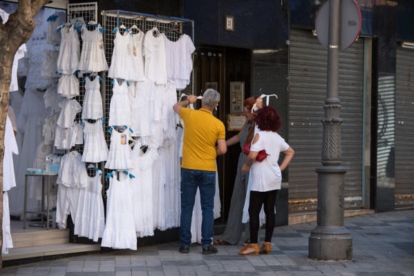 El 'verano histórico' de Benidorm no llega al comercio: siguen sin recuperar las ventas de 2019