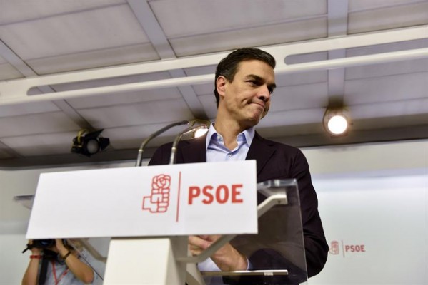 Abstención o terceras elecciones: el dilema del PSOE tras el suicidio colectivo