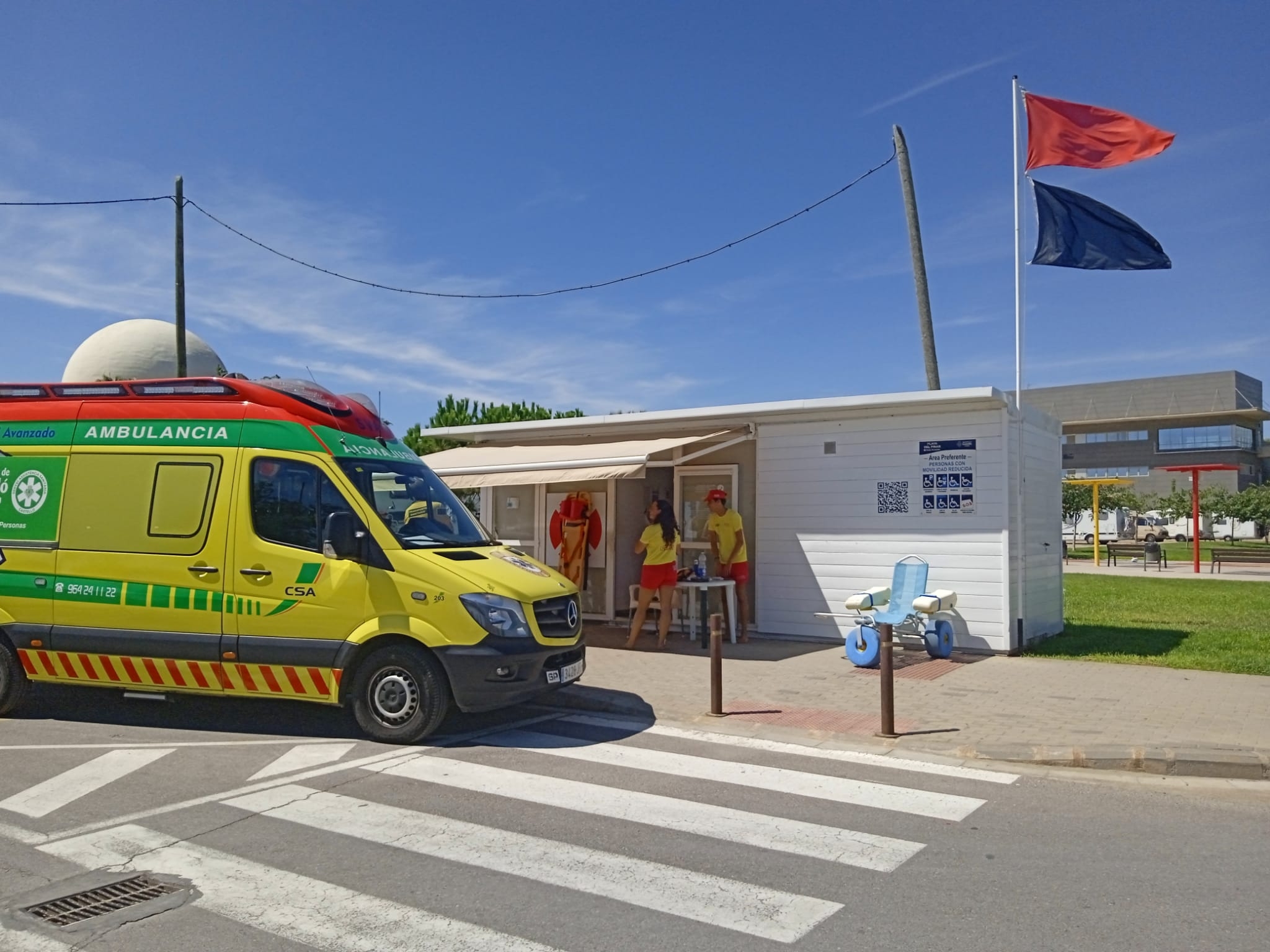 Castelló prohíbe el baño en las playas del Pinar y el Gurugú por la presencia de aguas fecales