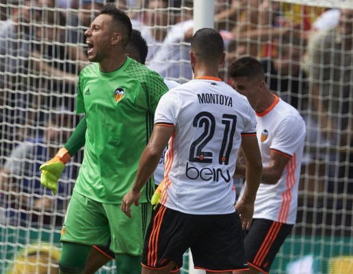 Alves agranda su leyenda con dos nuevos penaltis parados
