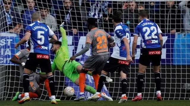 El Valencia perdió en su última visita al Alavés y lleva cuatro seguidas sin ganar