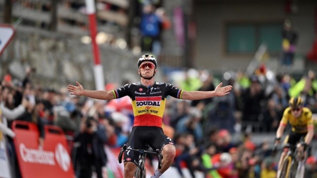 Remco Evenepoel vence en Surial y es nuevo líder de La Vuelta