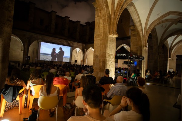 Una comedia inédita ucraniana pone el broche de oro al cine de verano del Centre del Carme
