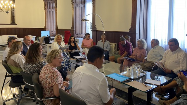 El Ayuntamiento de València promete dar a las pedanías la atención que 