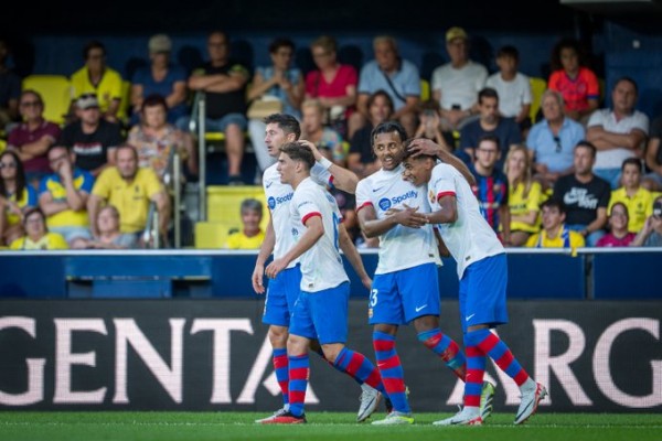 Lamine Yamal se presenta al mundo liderando la remontada del Barça