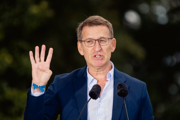 Feijóo llamará a Sánchez para mantener ya una reunión sobre la investidura