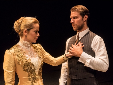 María Adánez: “El público no abandona el teatro porque todos necesitamos sentir realidades de verdad”