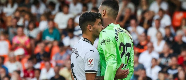 El Valencia recibe un gol de penalti diez meses después