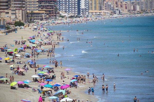 Bandera amarilla en diez playas del Mediterráneo en La Manga y zonas balizadas con bandera roja en Monteblanco y Galúa  
