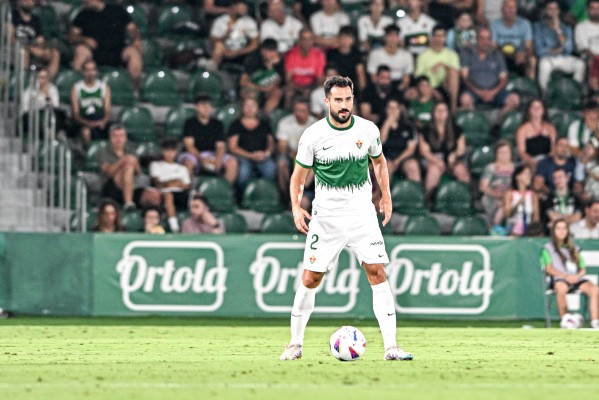 Mario Gaspar pide al entorno 