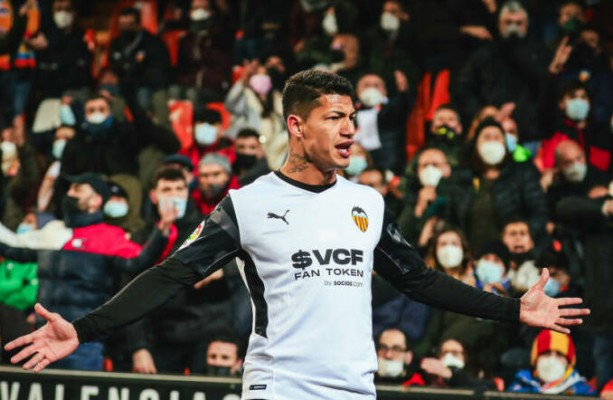 El valencianista Marcos André decanta en favor del Real Valladolid el pulso con el Elche por ficharle