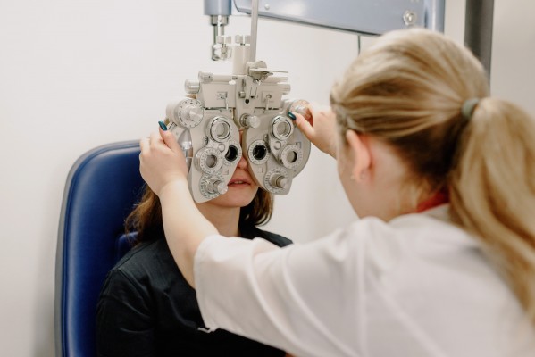 Desarrollan una sonda con nanopartículas que facilita el diagnóstico de enfermedades oculares
