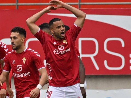 Pablo Ganet, el héroe del último ascenso del Real Murcia, se va tras rescindir contrato 