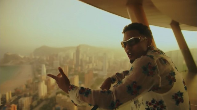 Myke Towers graba su último videoclip en Alicante