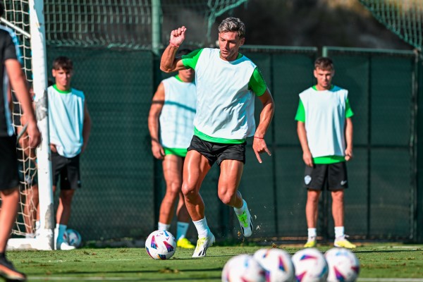 Olympiacos tampoco llega a los 10MM€ que pide el Elche por Lucas Boyé, ni a la alternativa de 8 más 2