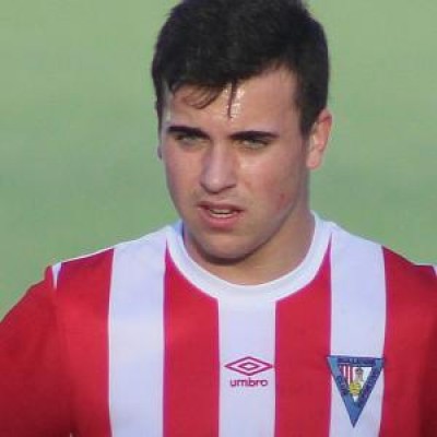 El joven lateral Kiko vuelve a Caravaca cedido por el Yeclano un mes después de su fichaje 