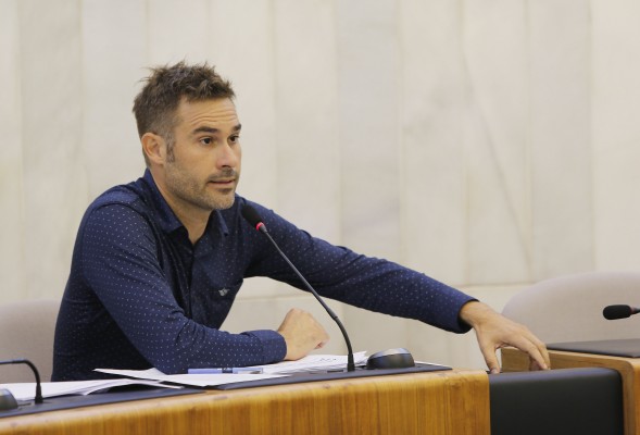Compromís pregunta a Educación por una 
