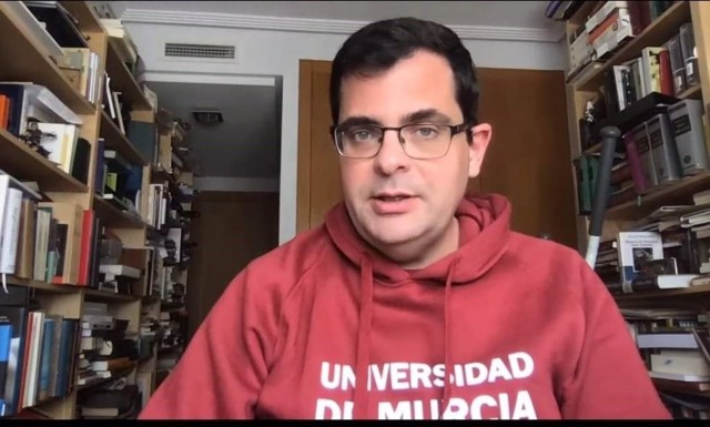 José Antonio Molina, decano de la facultad de Letras de la UMU, gana el I Premio de Nuevo Periodismo