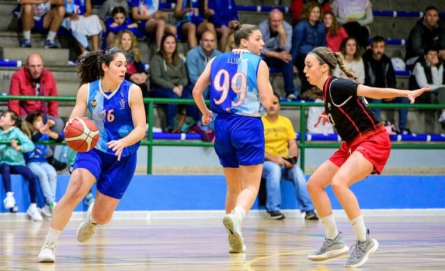 El Nou Bàsquet Femení se marca la meta de los 400 socios en su nueva campaña de abonados
