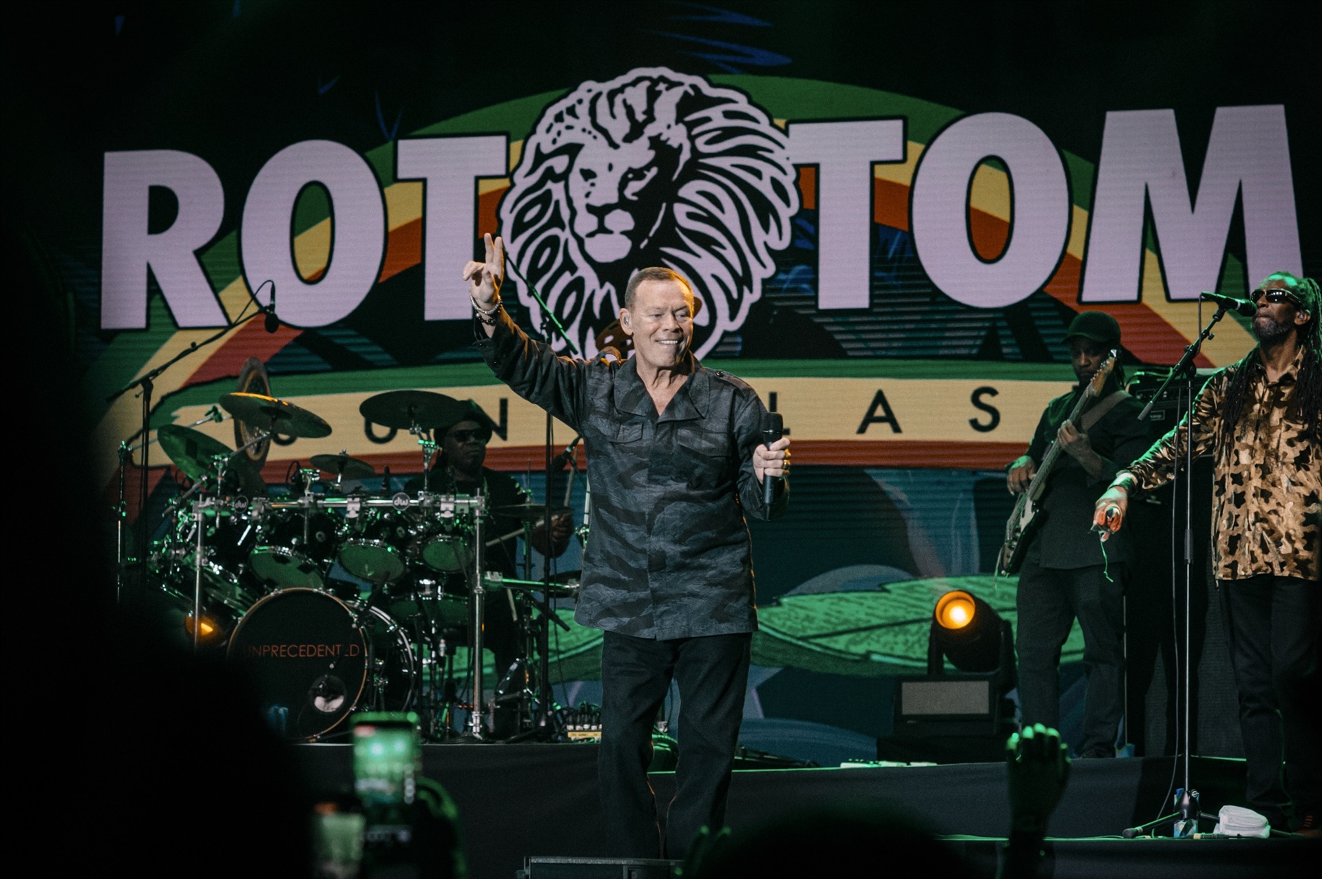 UB40 pone el broche final a un Rototom que reúne a más de 200.000 personas durante los siete días de festival