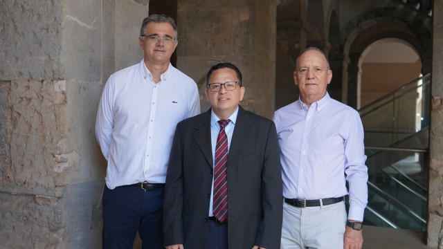 Investigadores de la UPCT fabrican una mano robótica que simula los músculos humanos 