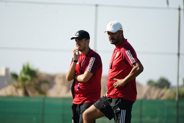 El Murcia, con Munúa al frente y 18 nuevos jugadores, arranca en Granada la Primera RFEF 
