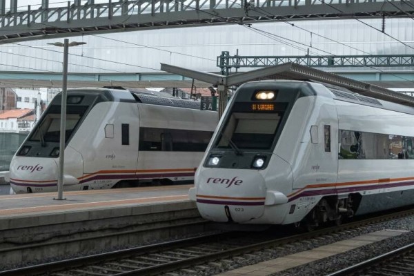 El Gobierno aumenta la compensación a Renfe por la prestación de servicios públicos en 214 millones