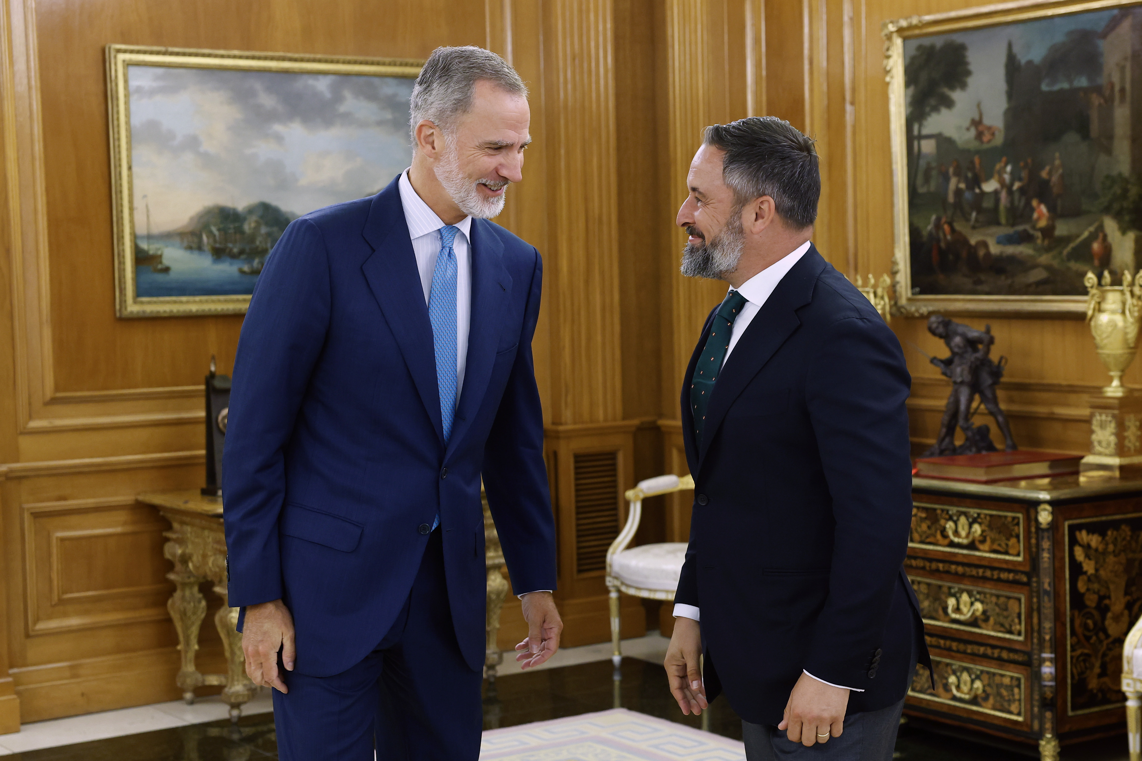 Abascal traslada al rey su apoyo a la investidura de Feijóo si el PP no contribuye al cordón sanitario
