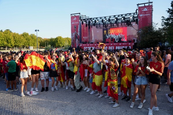Las campeonas del mundo ya están en España
