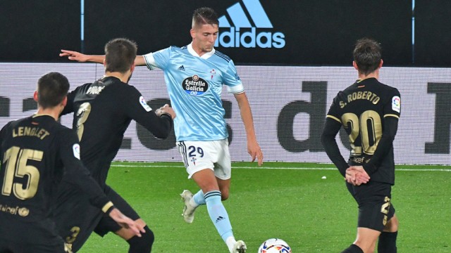 José Fontán refuerza la defensa del Efesé, en el que se integra cedido por el Celta de Vigo