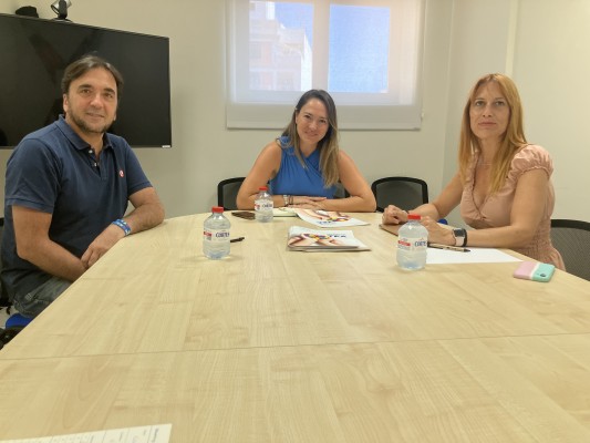 Castelló se compromete a colaborar con TeaCast para atender a las personas con autismo