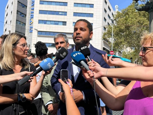 Vox supedita su apoyo a Feijóo a que aclare si el PP les está haciendo 