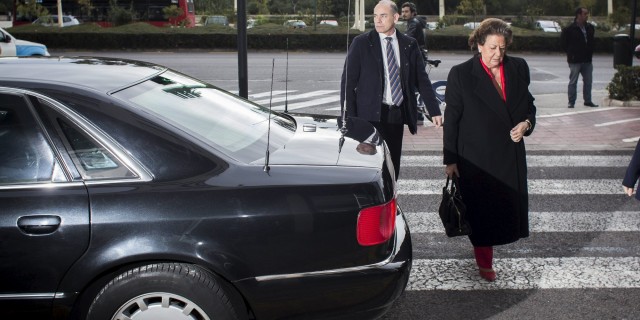 El Ayuntamiento subasta los dos coches oficiales que usaba Rita Barberá por 32.892 euros 