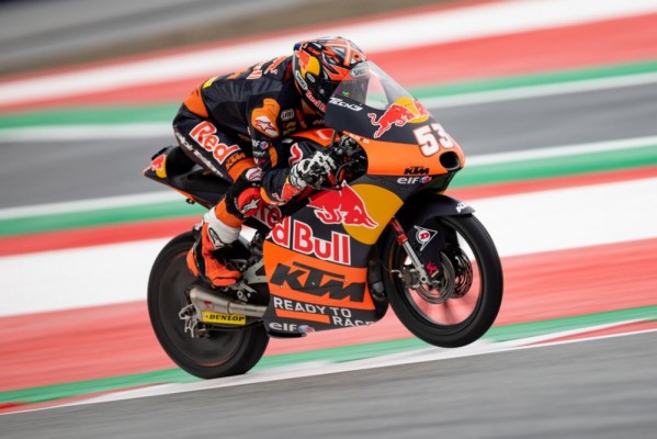 Victoria del turco Deniz Öncü en Moto3
