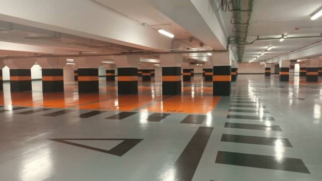 Reabre por completo el parking de la plaza de la Reina tras finalizar las obras de mejora del firme