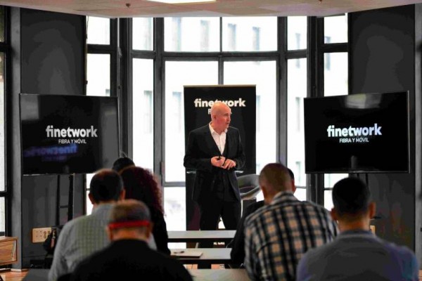 La 'teleco' alicantina Finetwork crece hasta los 850.000 clientes y factura 117 millones de euros 