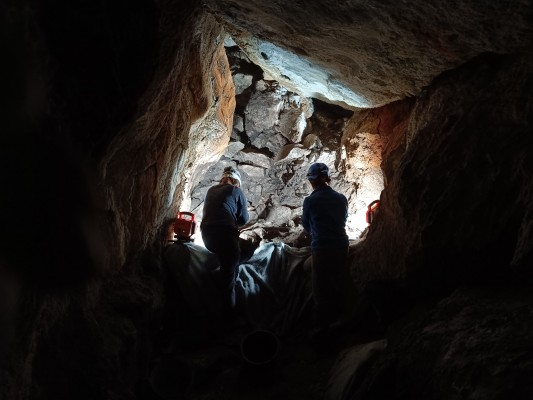 Un grup d'arqueolegs descobreix que duiem 5700 anys a l'ombra de Penyagolosa
