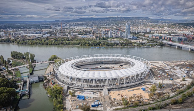La sede del Mundial de Atletismo, un nuevo y controvertido estadio
