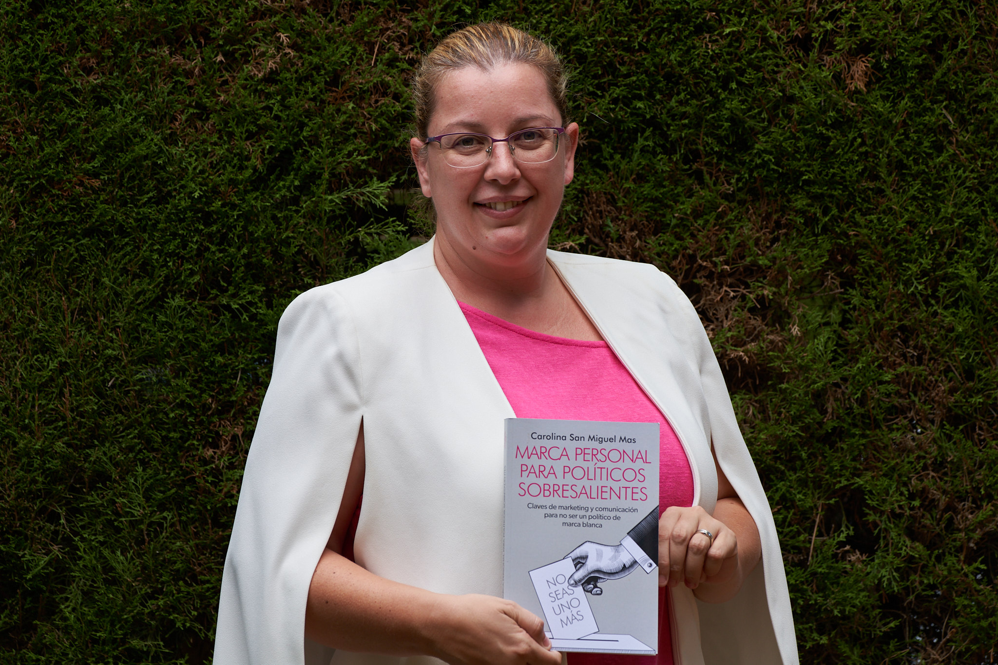 Carolina San Miguel competirá en los Napolitan Victory Awards por el Mejor Libro Político de 2023