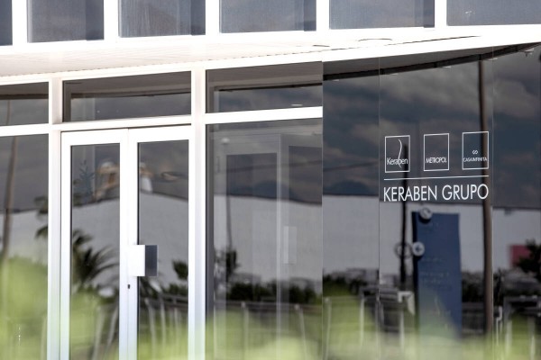 Victoria, dueña de Keraben y Saloni, 'sobrevive' a la inflación: factura un 43% más y sigue con su integración