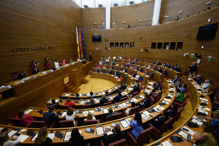 Les Corts Valencianes en el Pleno de constitución de la legislatura. Foto: KIKE TABERNER - 
