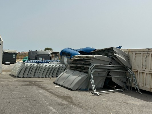 Orihuela destina 57.000 euros para reparar contenedores y papeleras del municipio
