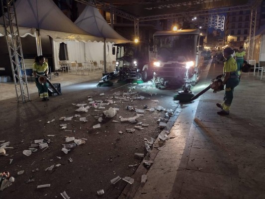 El servicio de Limpieza de Elche recoge más de 300 toneladas de residuos durante las fiestas