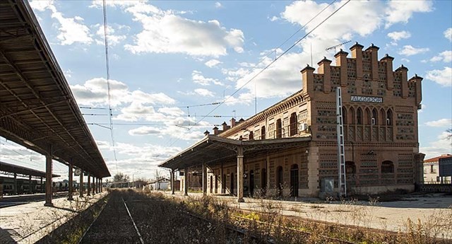 El puerto seco de Algodor recibirá un tren semanal desde Cartagena, cerca del 50% del granel vegetal enviado al centro de España